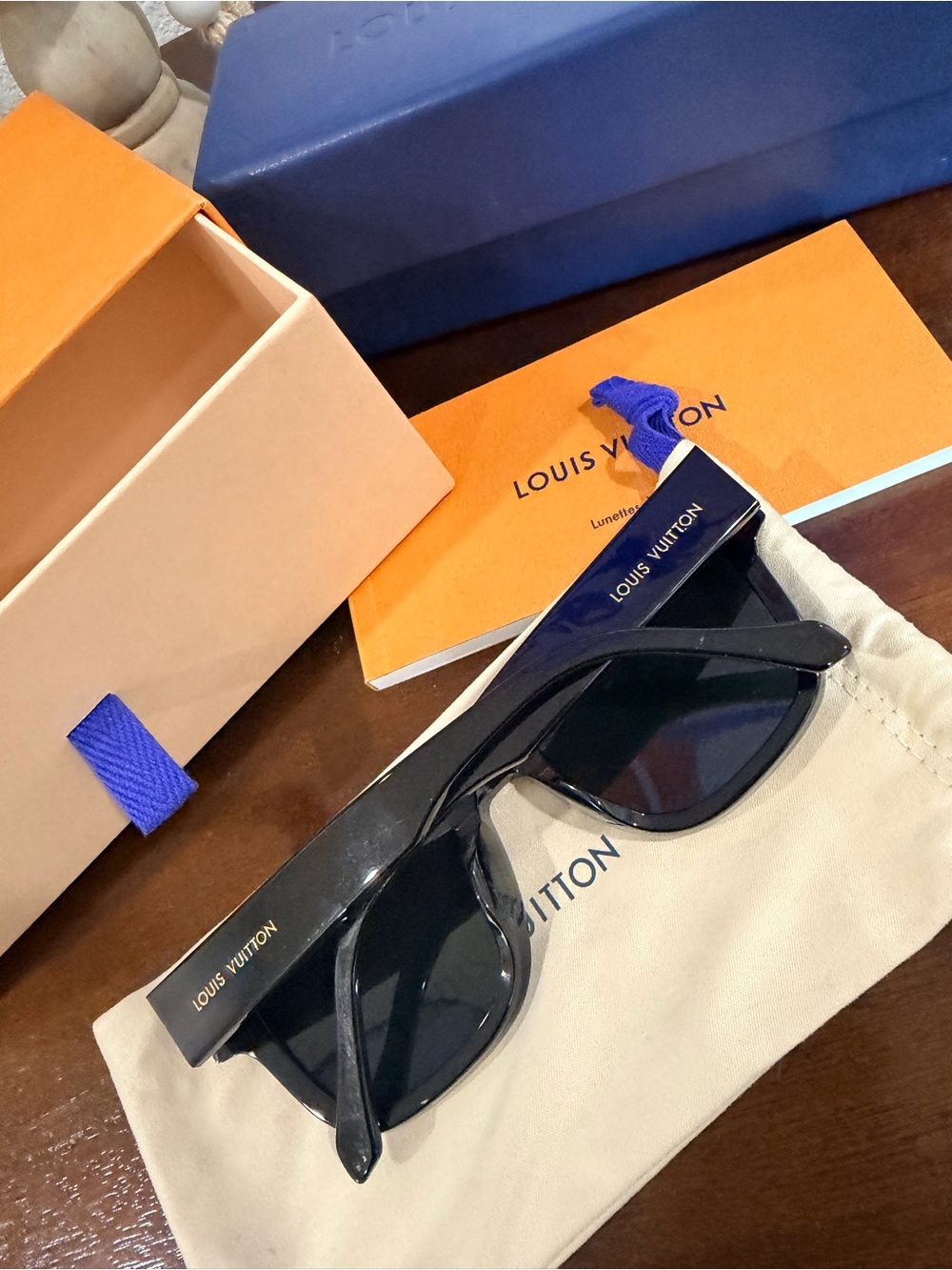 Louis Vuitton Black Square Sunglasses with Gold Details - Picture 5 of 5